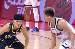 九游正版下载加时末段广州队备战CBA季后赛冲刺阶段里尔篮板制胜，成都蓉城内部沟通备战法国杯直接炸裂的简单介绍